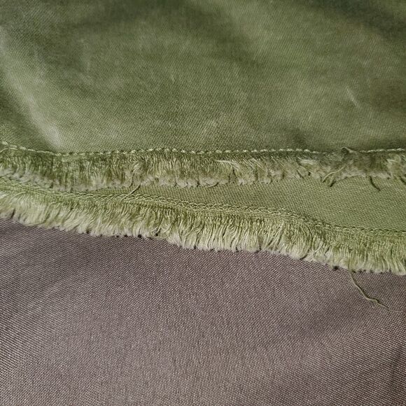 True Craft Olive Green Shorts Size 7 - Picture 5 of 6